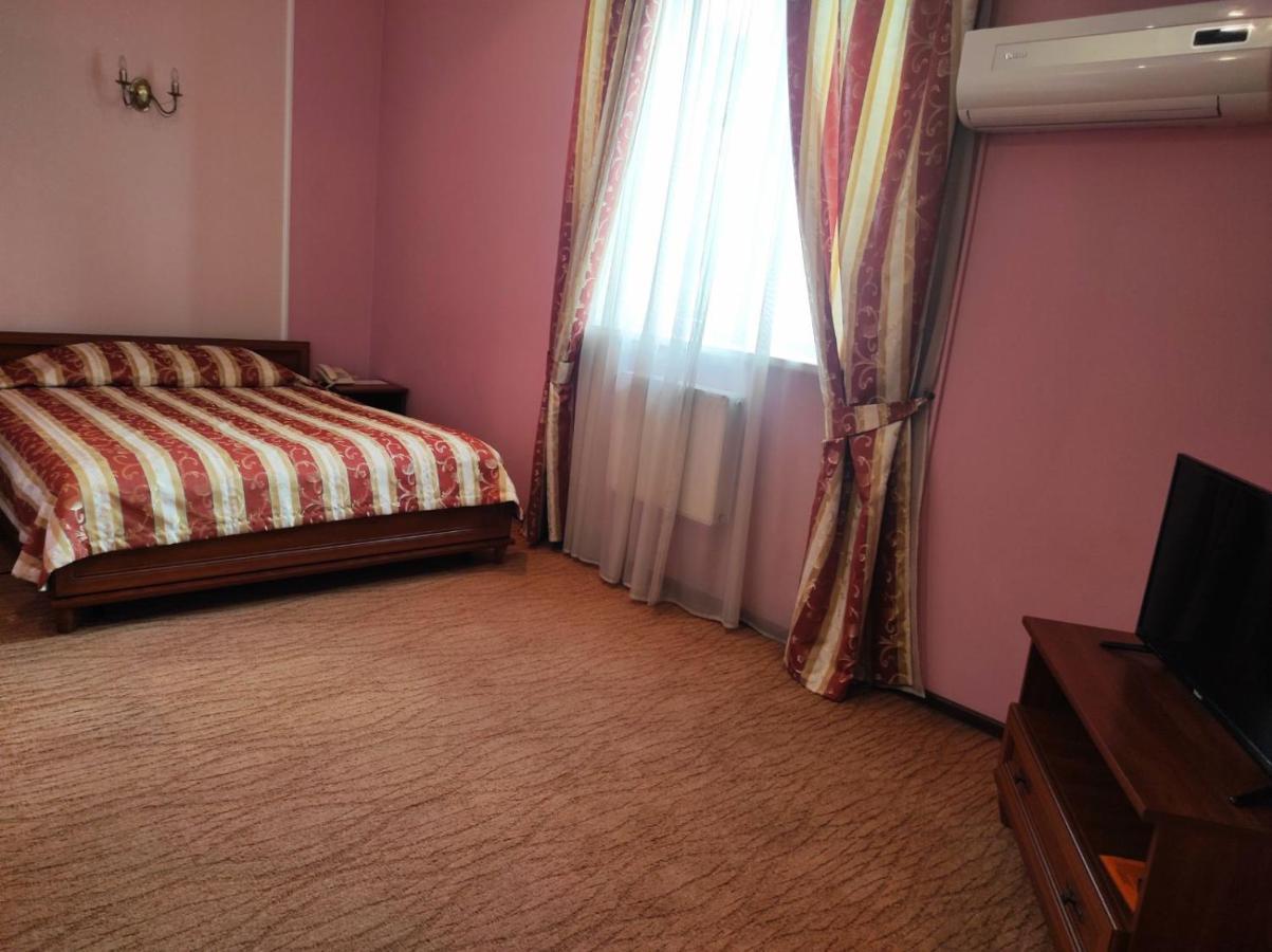 Готель Преміум Lviv Extérieur photo